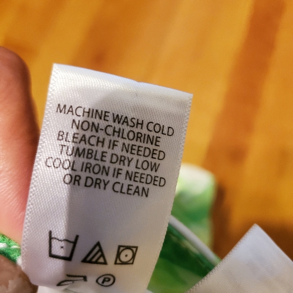 LILLY PULITZER LIZA SHORTS IN HEARTBREAKER PRINT SIZE 2 - Picture 9 of 11